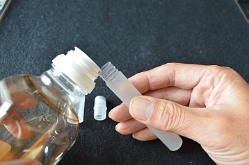 ロールオン容器 | 木酢液クリア・土佐備長炭 - 木炭屋.com